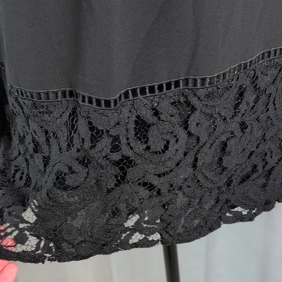MICHAEL Michael Kors Elegant Black Blouse with Lace Detail - Picture 6 of 8